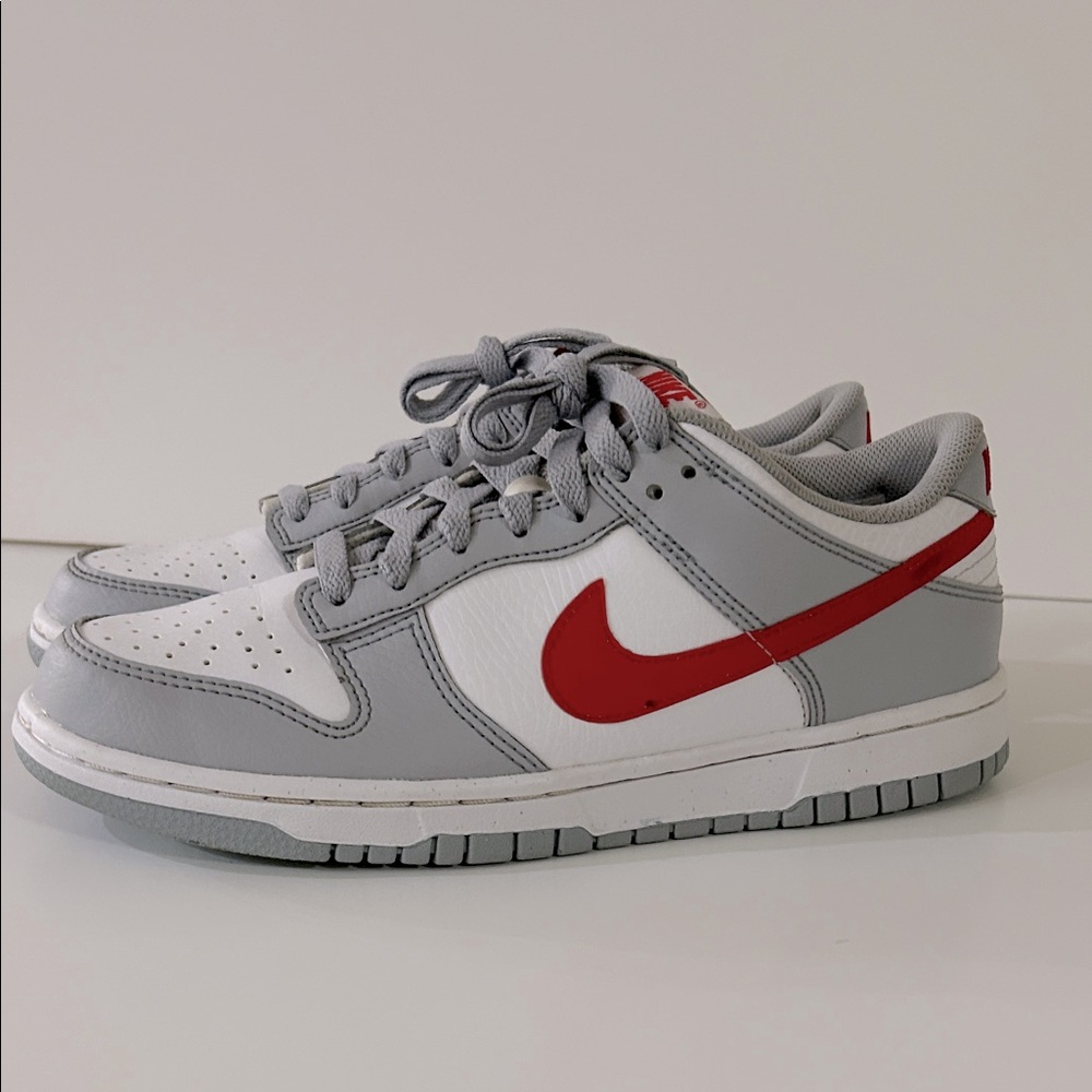 Nike Dunk Low GS ‘Grey Red’ Sz 6.5Y